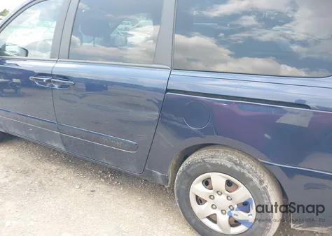 2009 Kia Sedona Lx z USA, uszkodzony, nr VIN KNDMB233X96275513